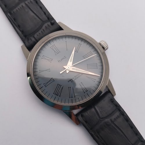 HMT Slim Beautiful Wrist Watch D-583