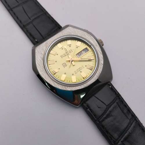 Ricoh Automatic Beautiful Wrist Watch AZ 1650