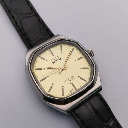 Hmt gautam best sale watch price