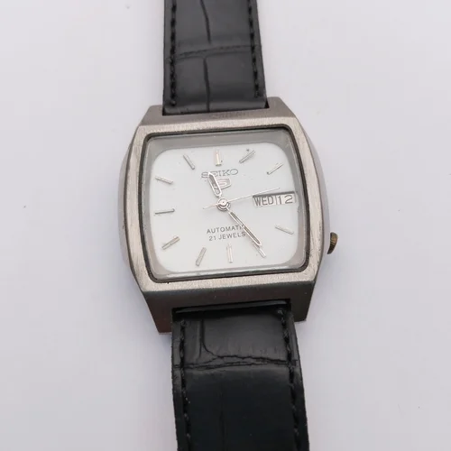 Seiko Beautiful Wrist Watch AZ-497
